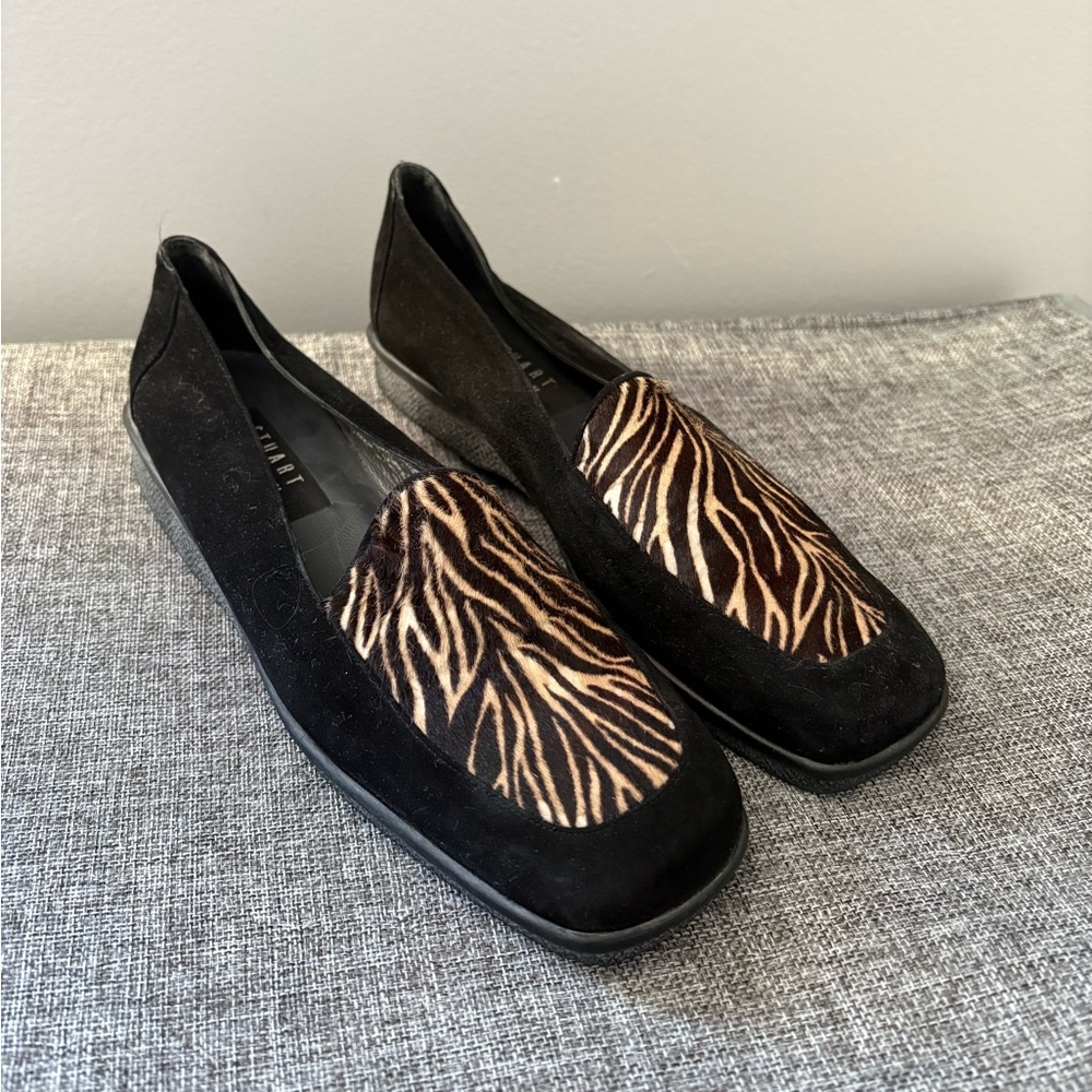 Vintage Stuart Weitzman Leopard Slip-Ons